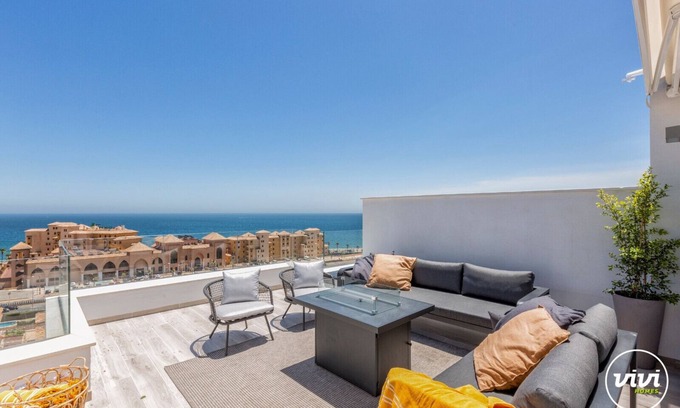 Fuengirola Ski Chalet | Zumo | Townhouse with pool in Fuengirola