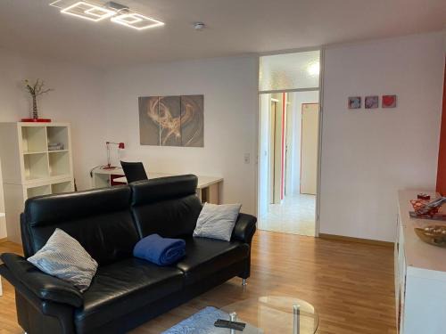 Neu-Kurenz Apartment | Zwei Zimmer Appartment mit Balkon und Stellplatz voll möbliert