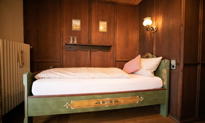 Tennenbronn Apartment | Zweibettzimmer 3 mit Dusche und WC