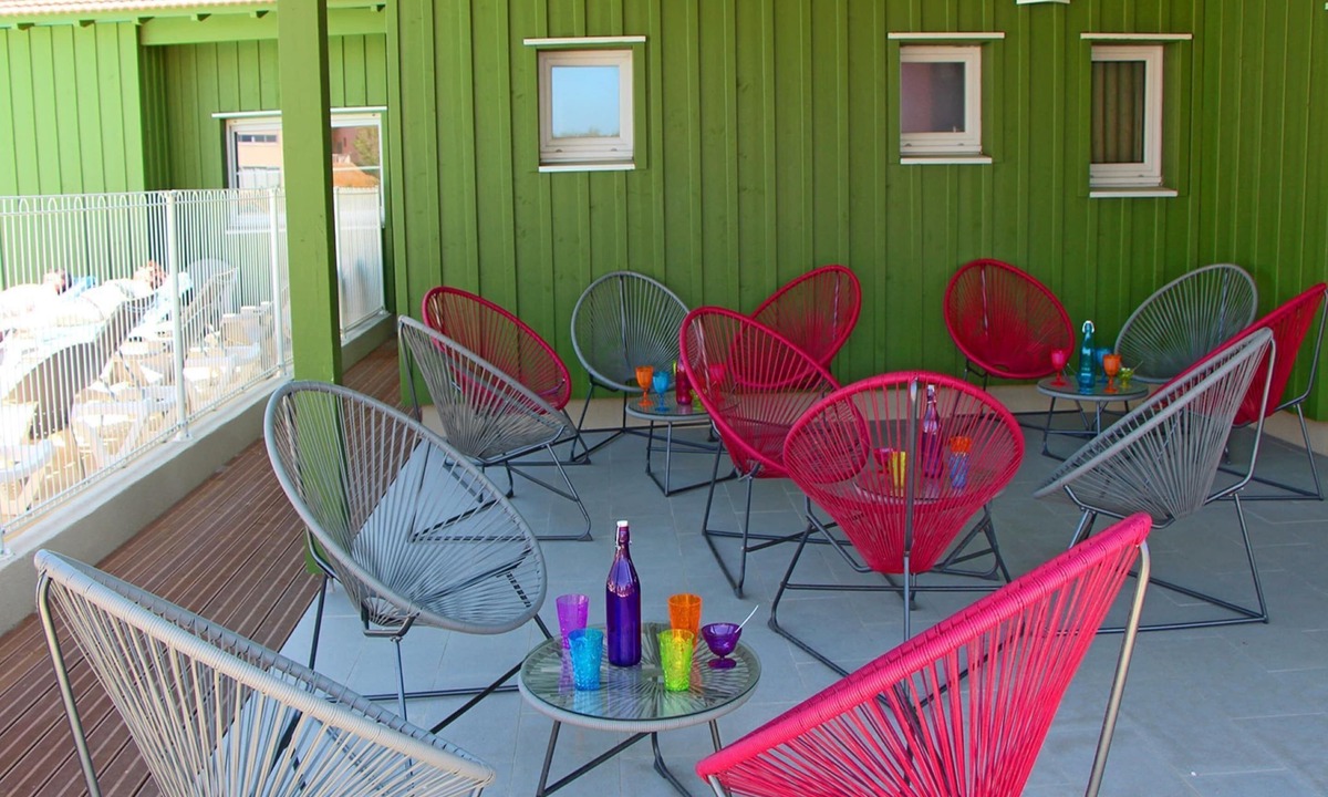 Marseillan House | Colourful Holiday Homes Near the Marseillan-plage Beach