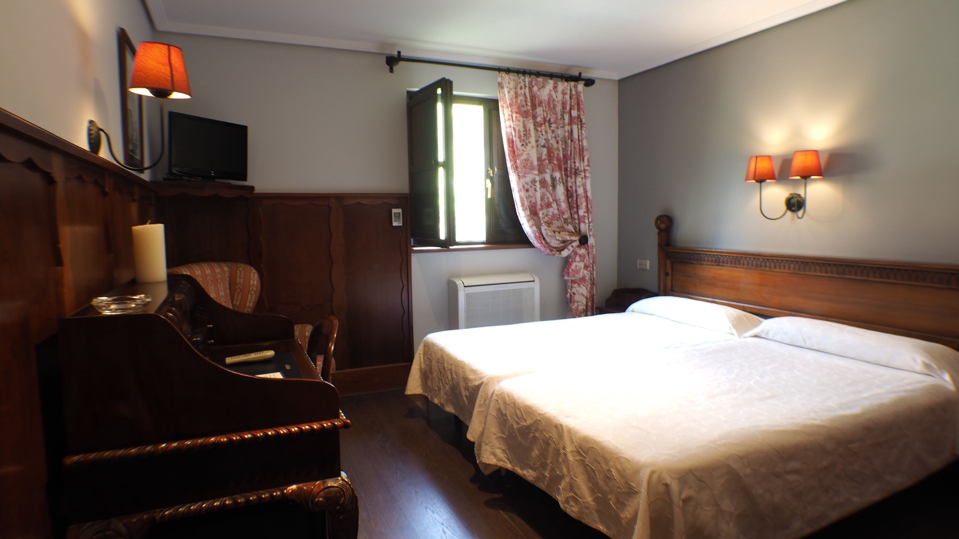Photo of Bedroom in Comillas City Center