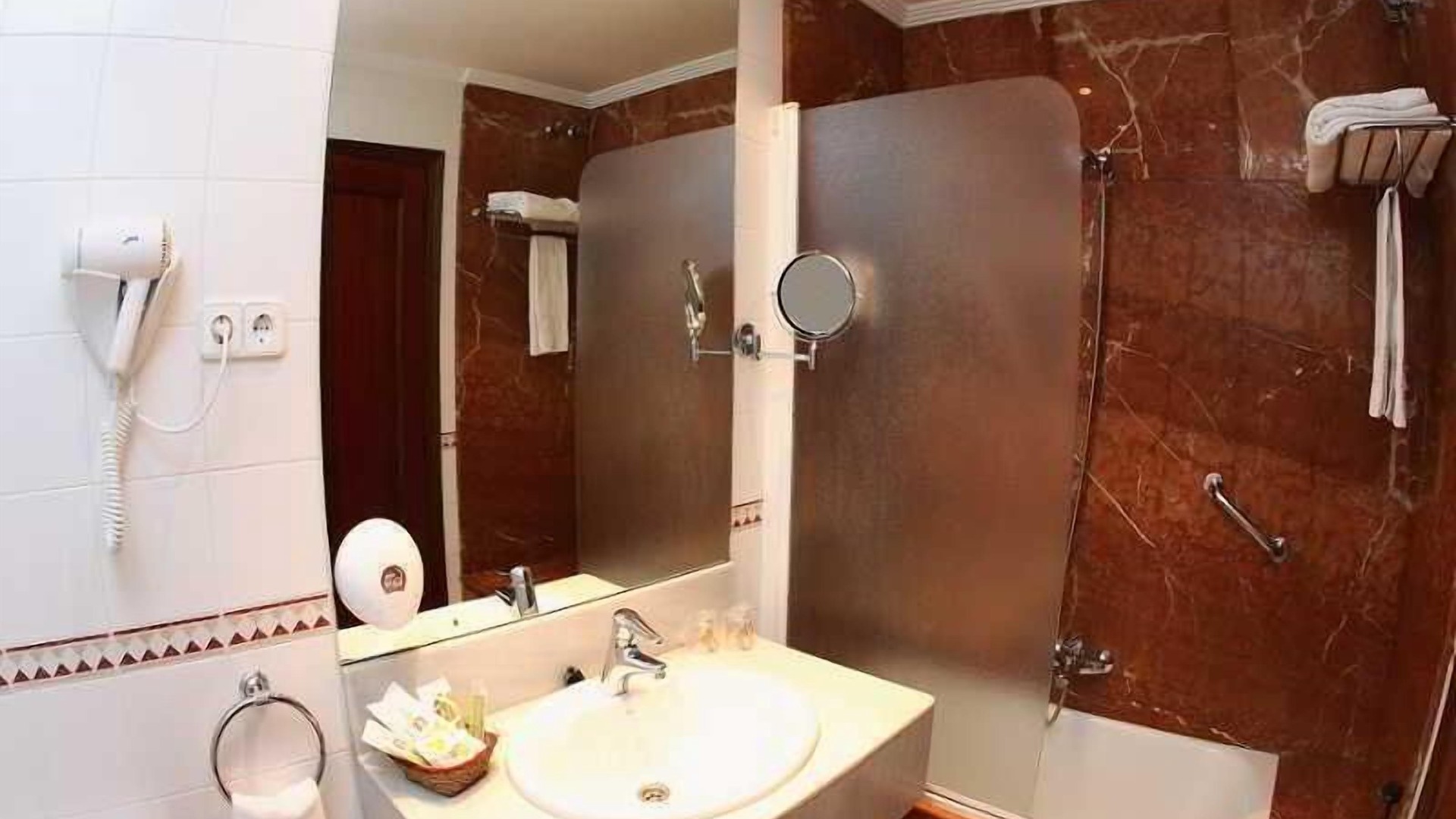 Photo of Bathroom in Comillas City Center