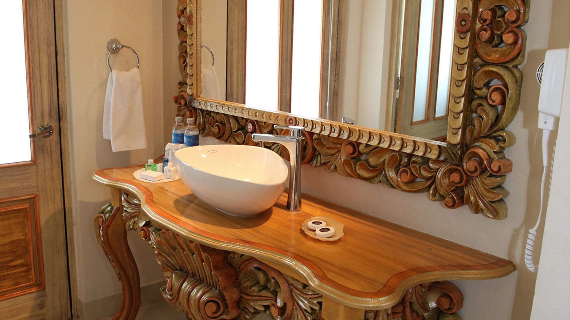 Photo of Bathroom in Bernal
