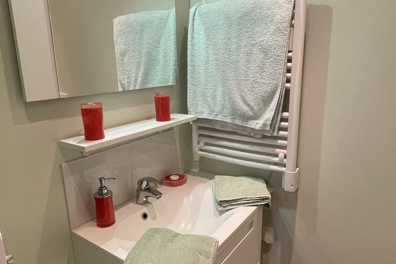 Photo of Bathroom in Bretteville-sur-Odon