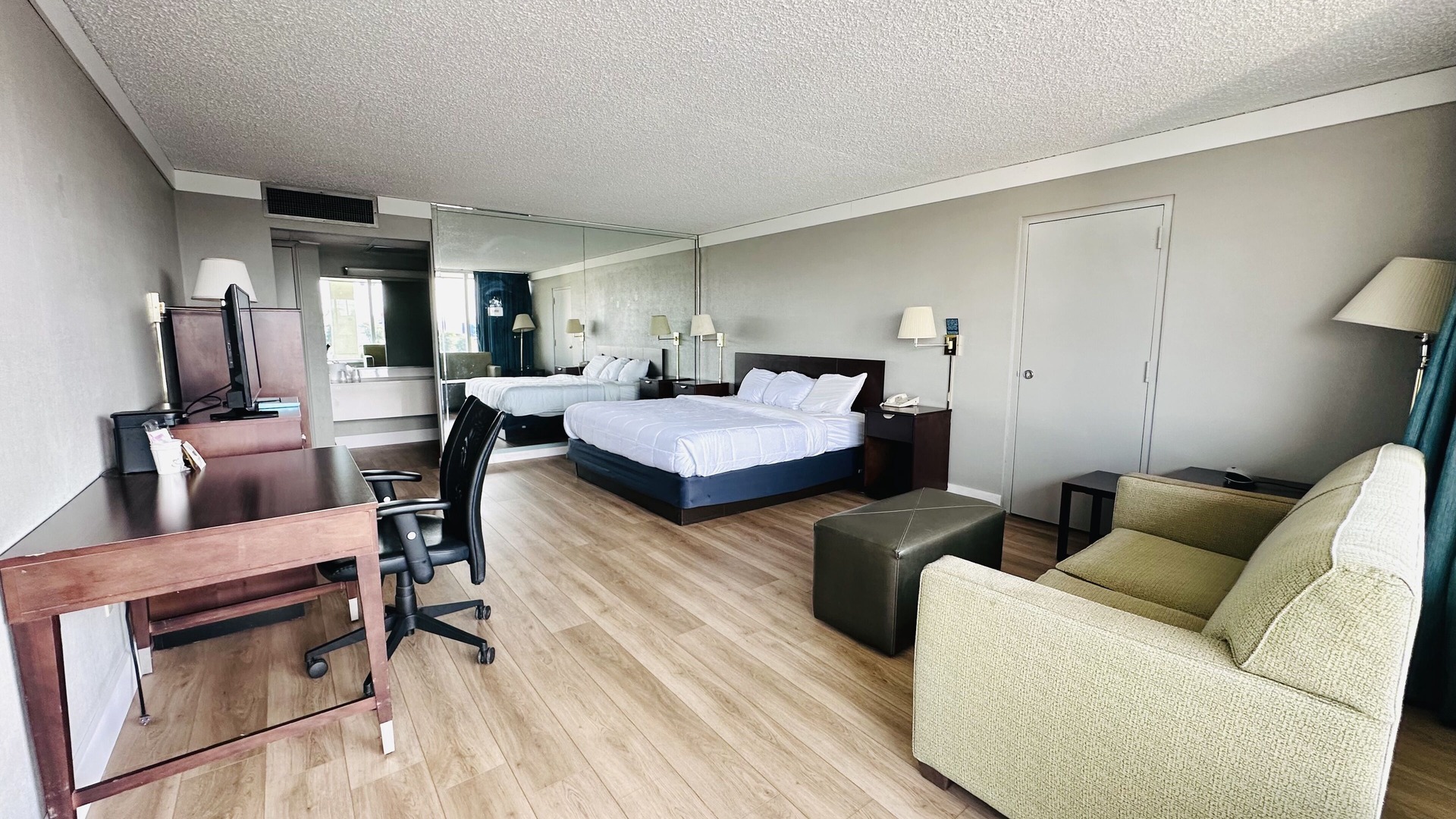 Photo of Livingroom in Union City