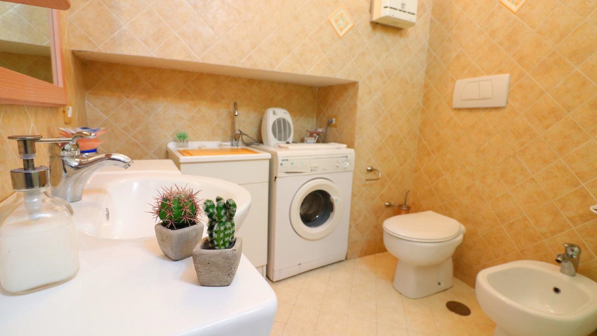 Photo of Bathroom in Chiesa Nuova