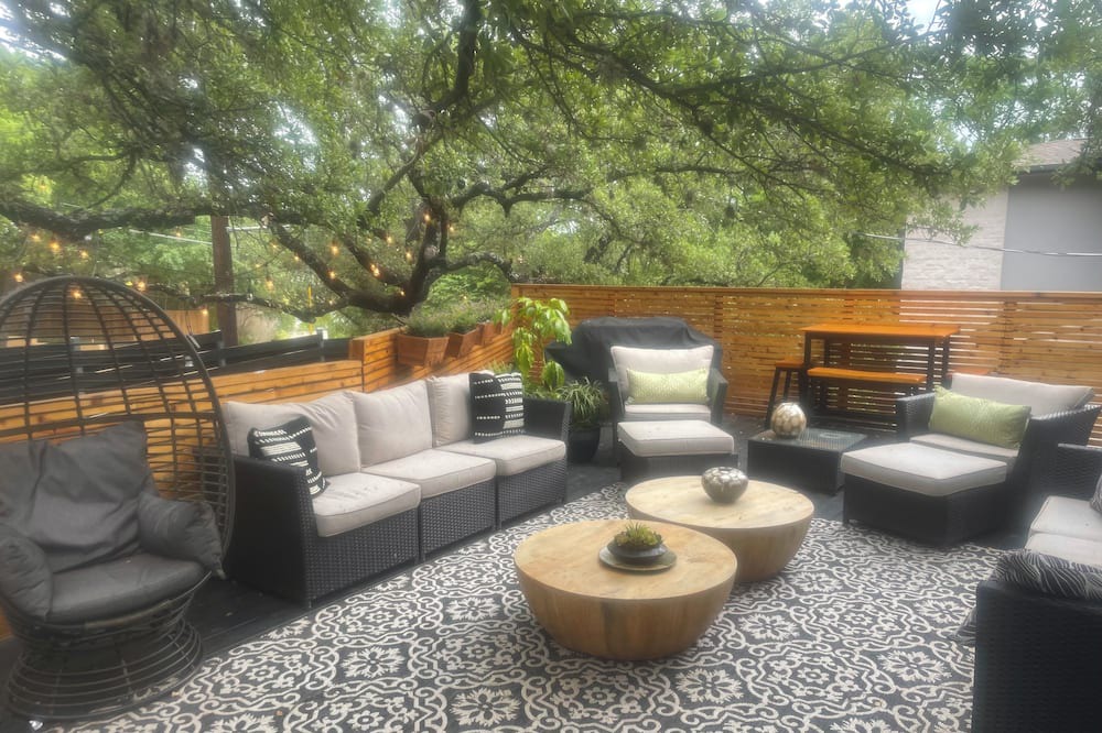 Photo of Outdoor in South River City