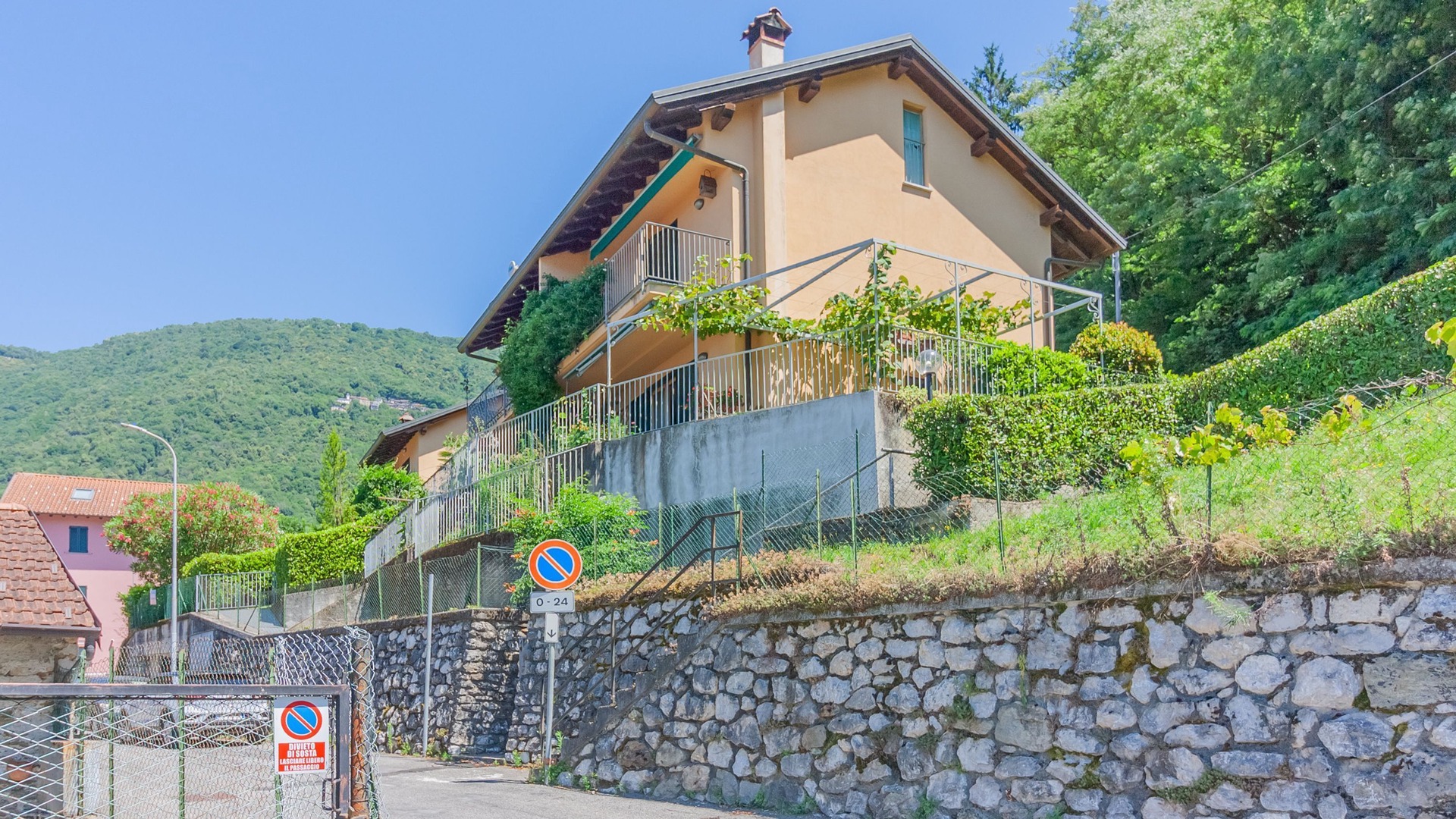 Photo of Others in Bellano
