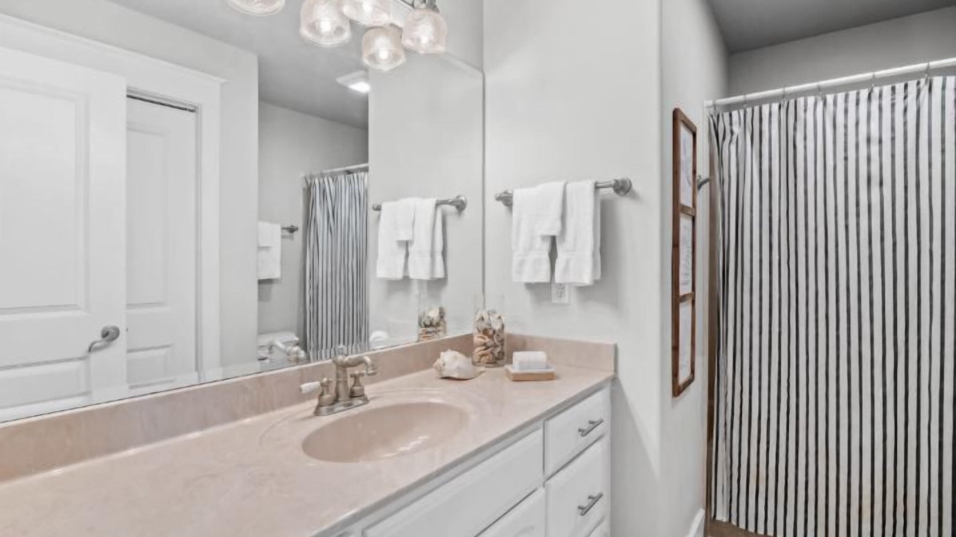 Photo of Bathroom in Seacrest Beach