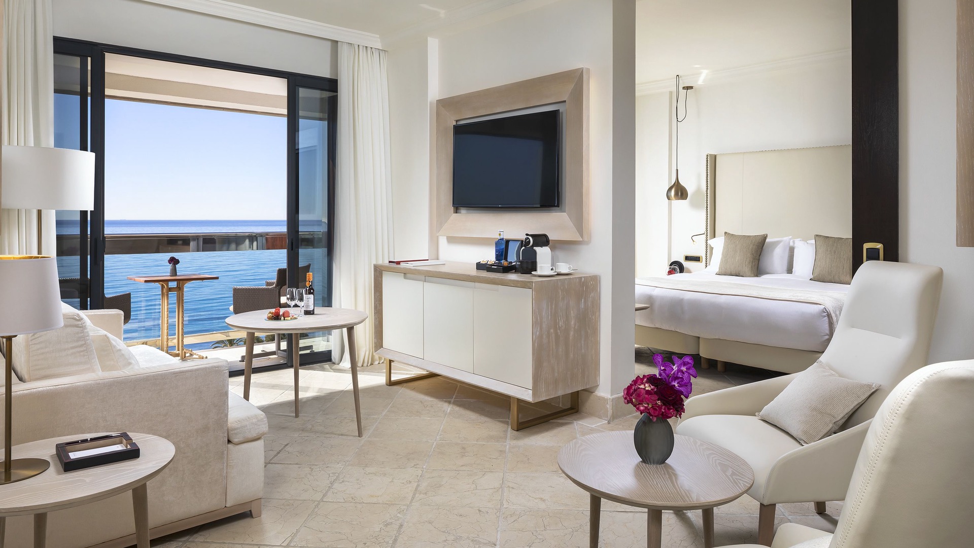 Photo of Bedroom in Golden Mile
