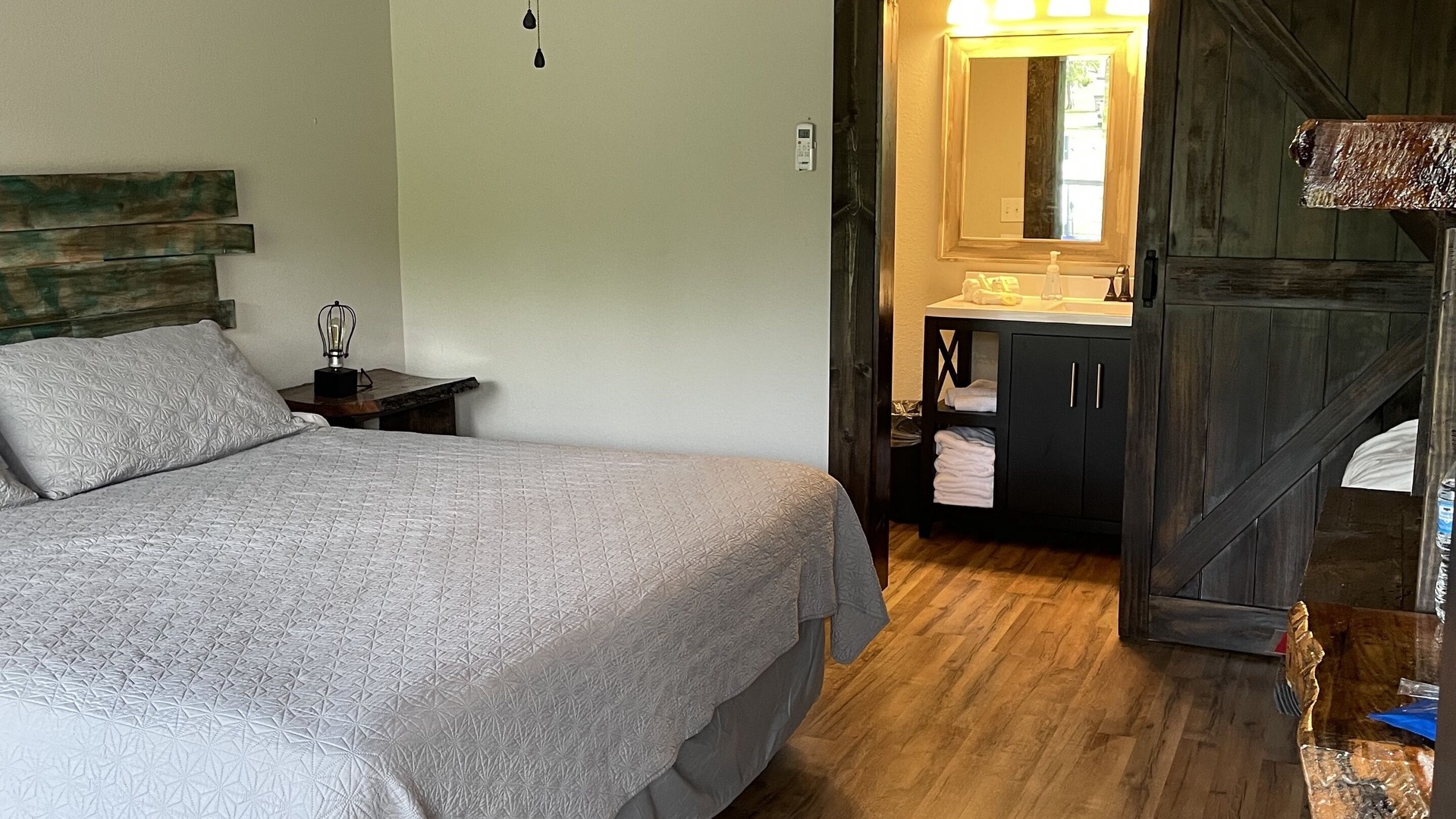 Photo of Bedroom in Lesterville