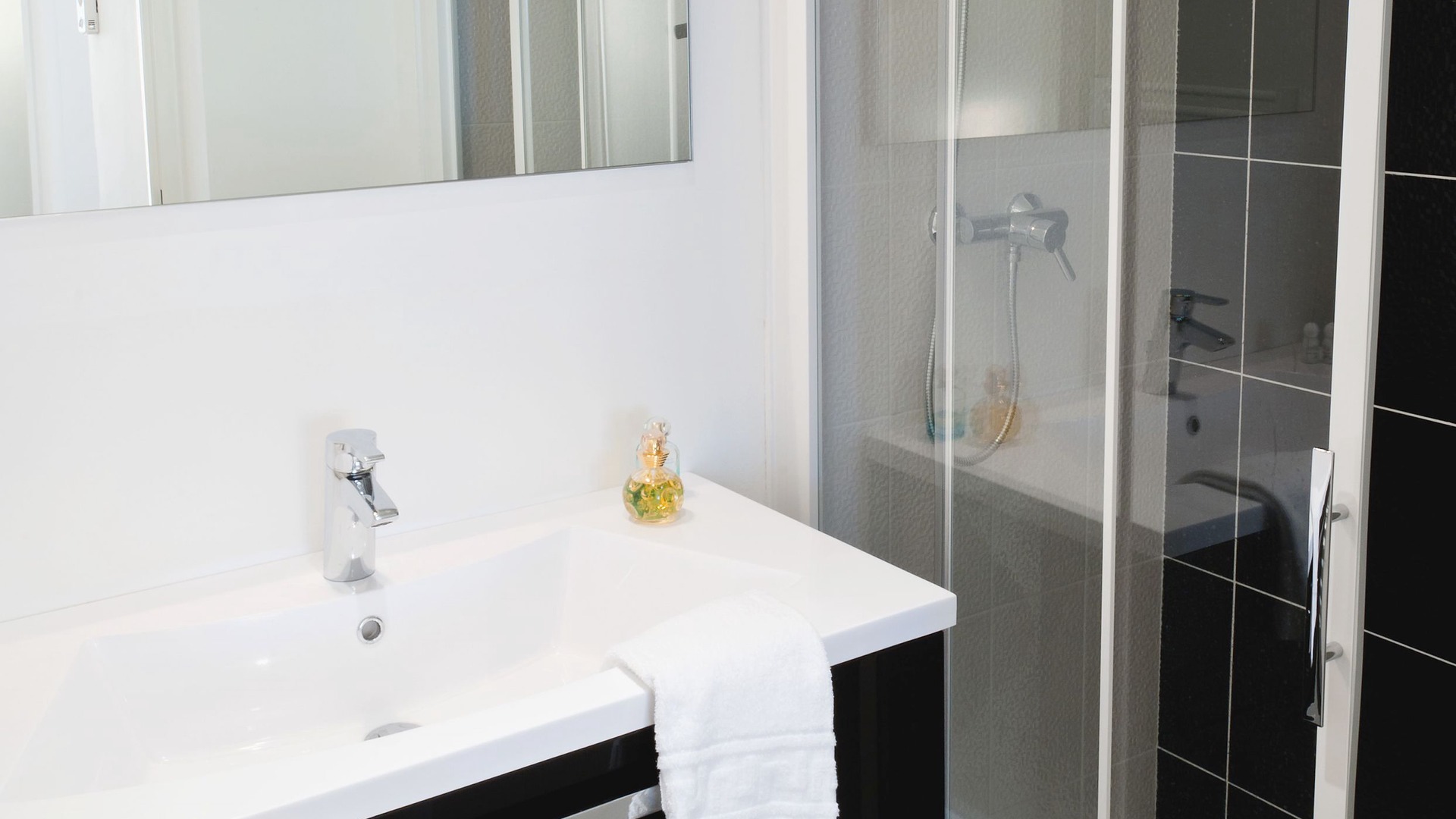 Photo of Bathroom in Talence