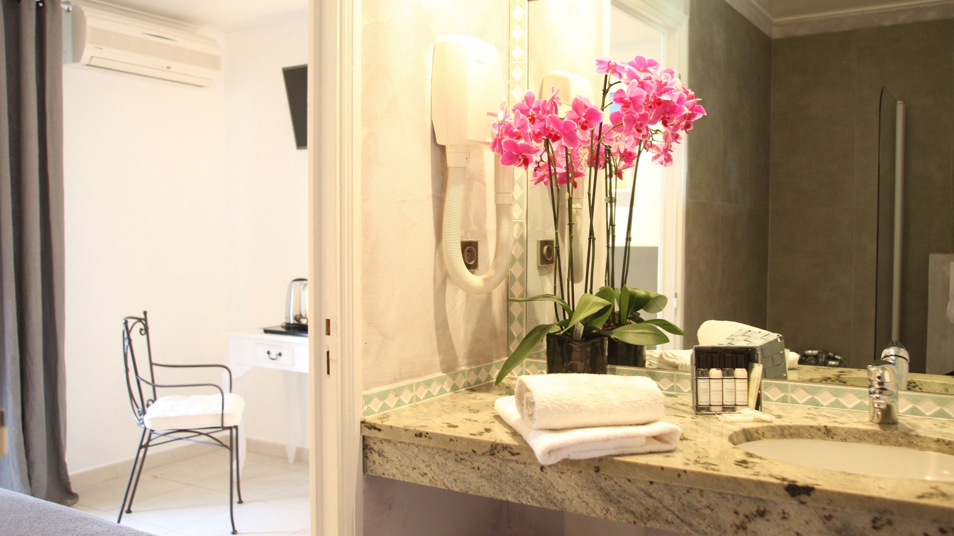 Photo of Bathroom in L'Ile-Rousse