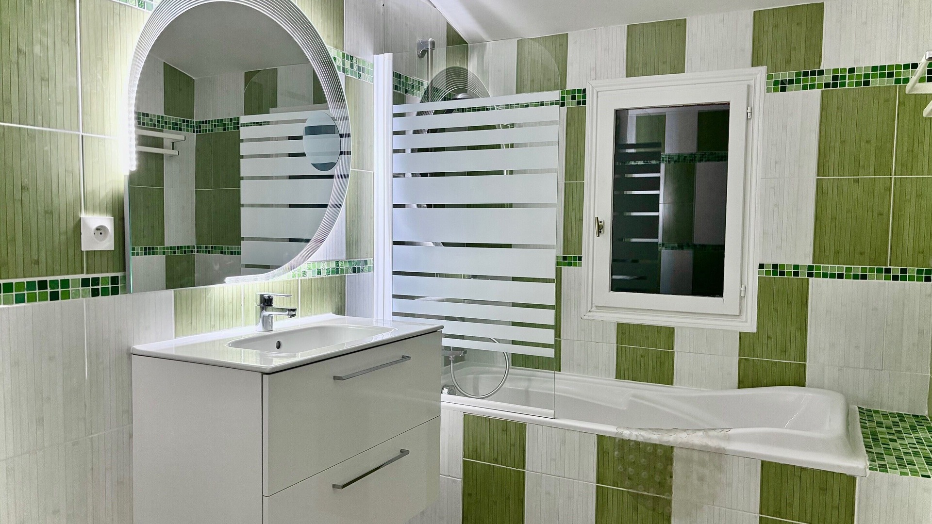 Photo of Bathroom in Montauroux