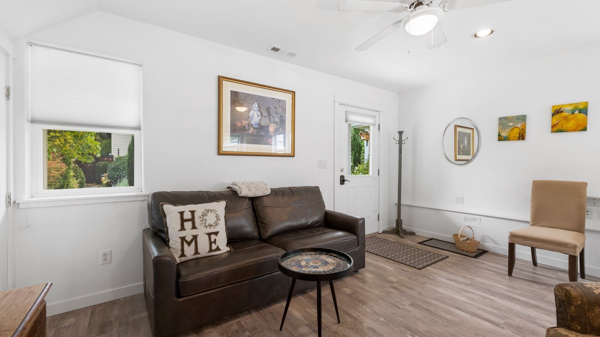 Photo of Livingroom in Ashland