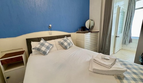 Standard Double Room, Ensuite