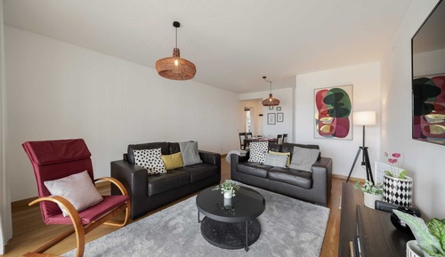 Basic Apartment, Multiple Beds