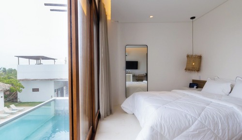 Premium Suite