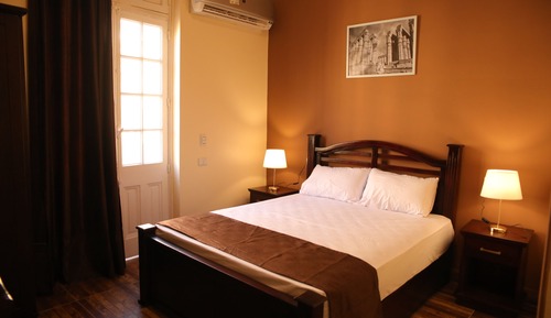 Deluxe Double Room (with Bath)