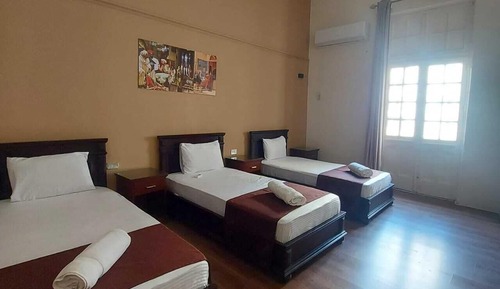 Triple Room (with bathroom)