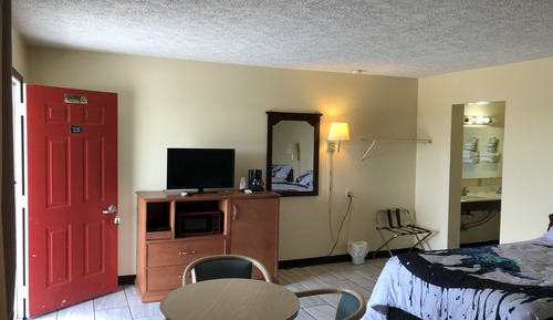 Economy Triple Room