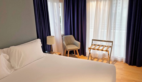 Executive Studio, Balcony (3 People)