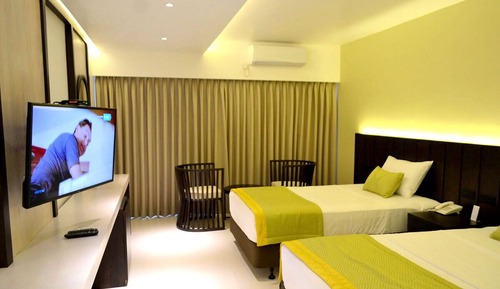 Deluxe Twin Room, Pool View