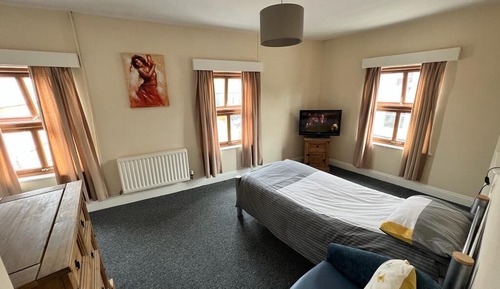 Classic Single Room