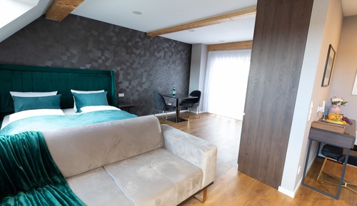 Deluxe Studio Suite