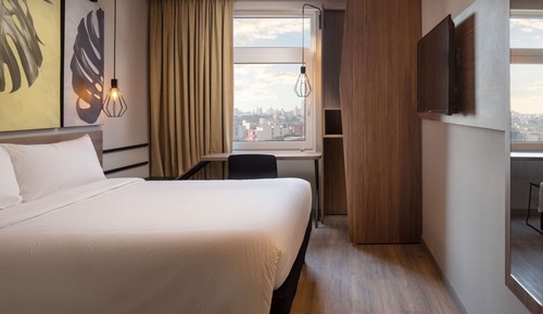 Standard Triple Room, 1 Queen Bed