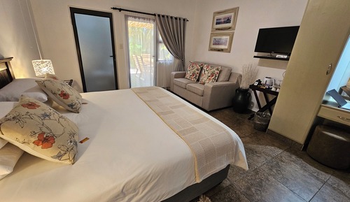 Deluxe Double or Twin Room, 1 Bedroom, Patio, Garden View