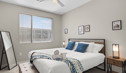 Deluxe Apartment, 1 King Bed with Sofa bed