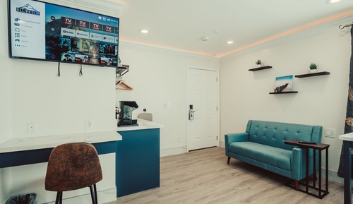 Deluxe Two Queen Suite - No Pets, Non-Smoking