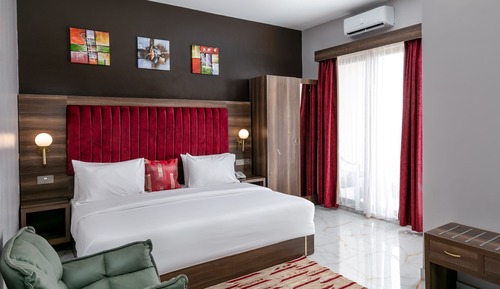 Deluxe Room, 1 King Bed, Non Smoking