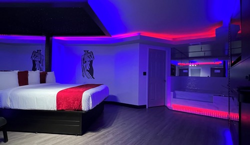 Standard Suite (Jacuzzi)