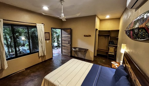 Junior Room, 1 Queen Bed, Ensuite, Ground Floor