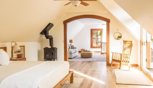 Carriage House Loft