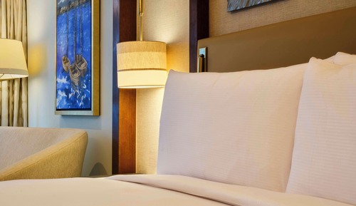 King Executive Room Partial Nile View