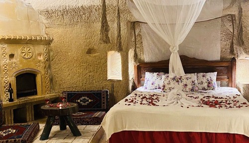 Classic Studio, 1 Bedroom, Fireplace