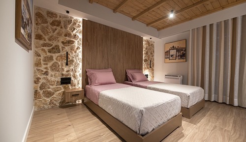 203 Deluxe Apartment