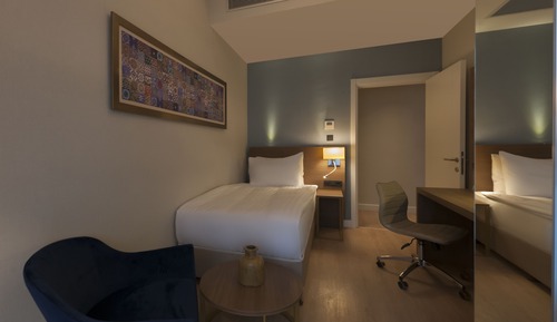 Three Bedroom Superior Apartment with Balcony
