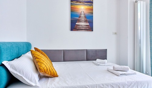 Club Apartment