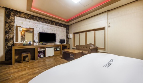 Room (Standard (Cost-Effectiveness/Good Hea)