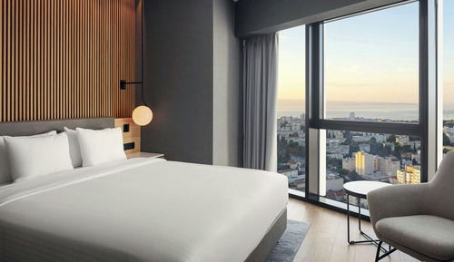Standard Room, 1 King Bed, Non Smoking, Sea View