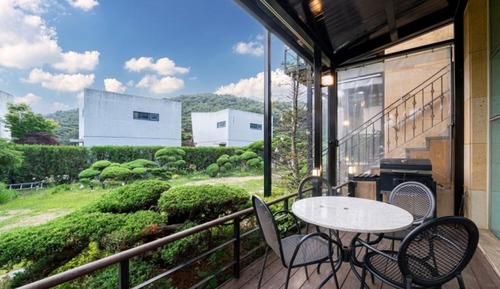 Room (C101 (Private BBQ))