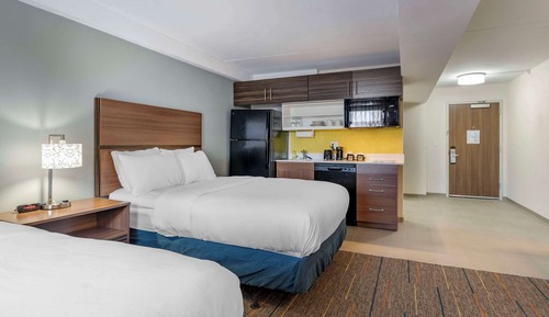 Suite, 2 Double Beds, Non Smoking