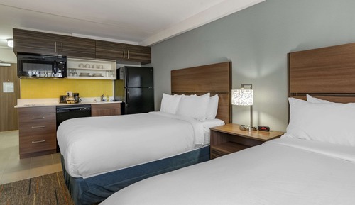Suite, 2 Double Beds, Non Smoking