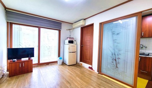 Room (Room 304 (Ondol))