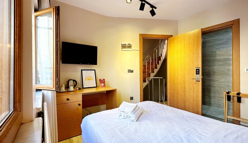 Classic Double Room