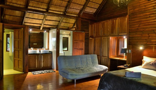 Luxury Cabin, 1 Bedroom, Balcony, River View (Bateleur Eagle)